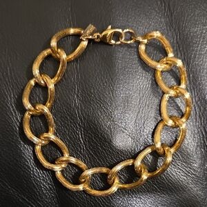 "Monet "Gold Chain Bracelet